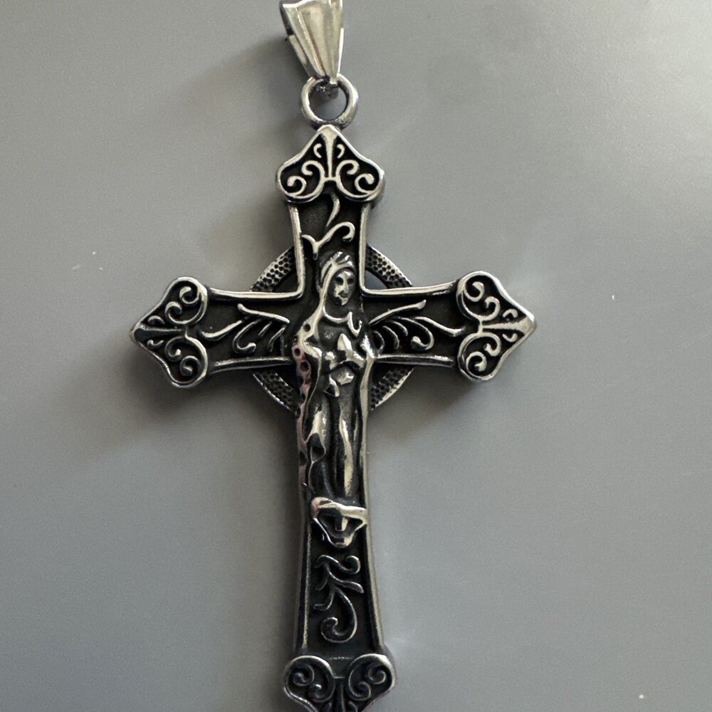 Cross Stainless Steel Saint Jesus Christ Crucifix Pendant Chain 24” Chain